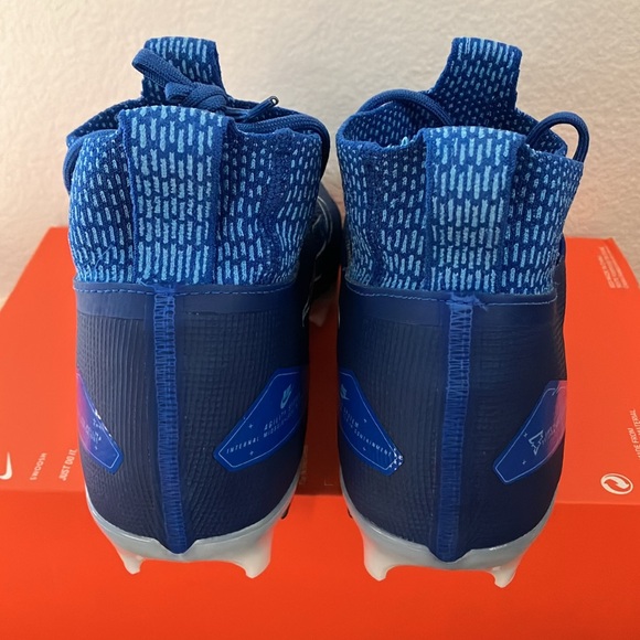 Nike Alpha Menace Elite 3 Football Cleats - Picture 4 of 6